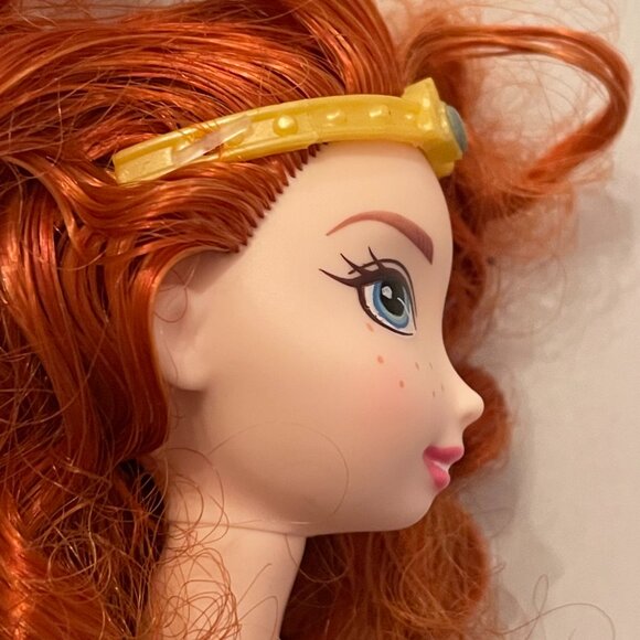 Mattel Disney Pixar Brave Princess Merida Doll 2011 - Picture 5 of 8